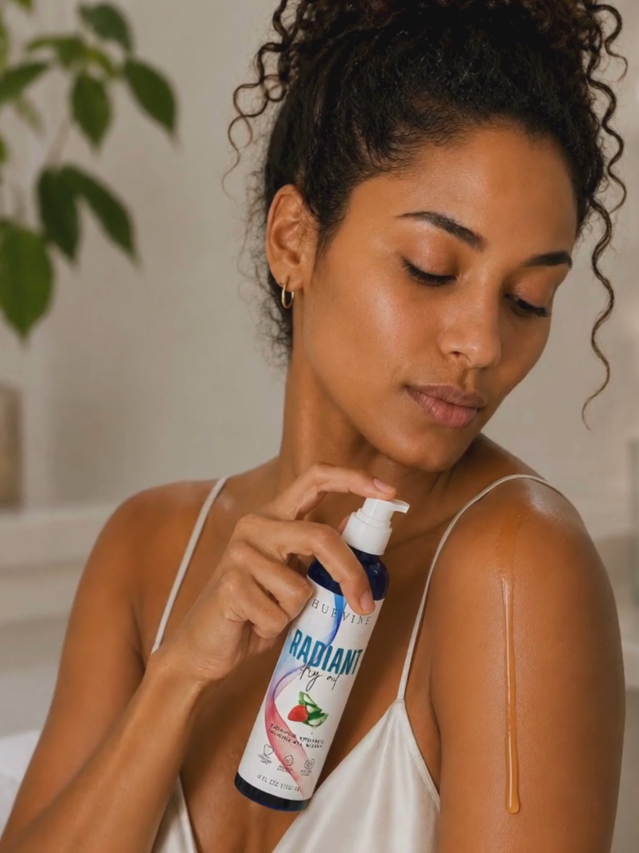 Radiant Pure Organic Dry Oil — HueVine product video